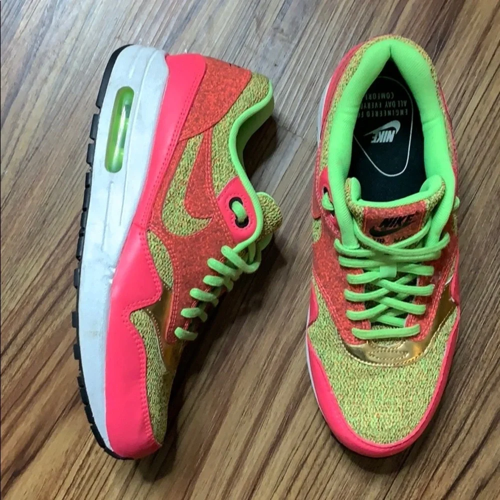 Nike Air Max 1 SE Ghost Green Women (8)